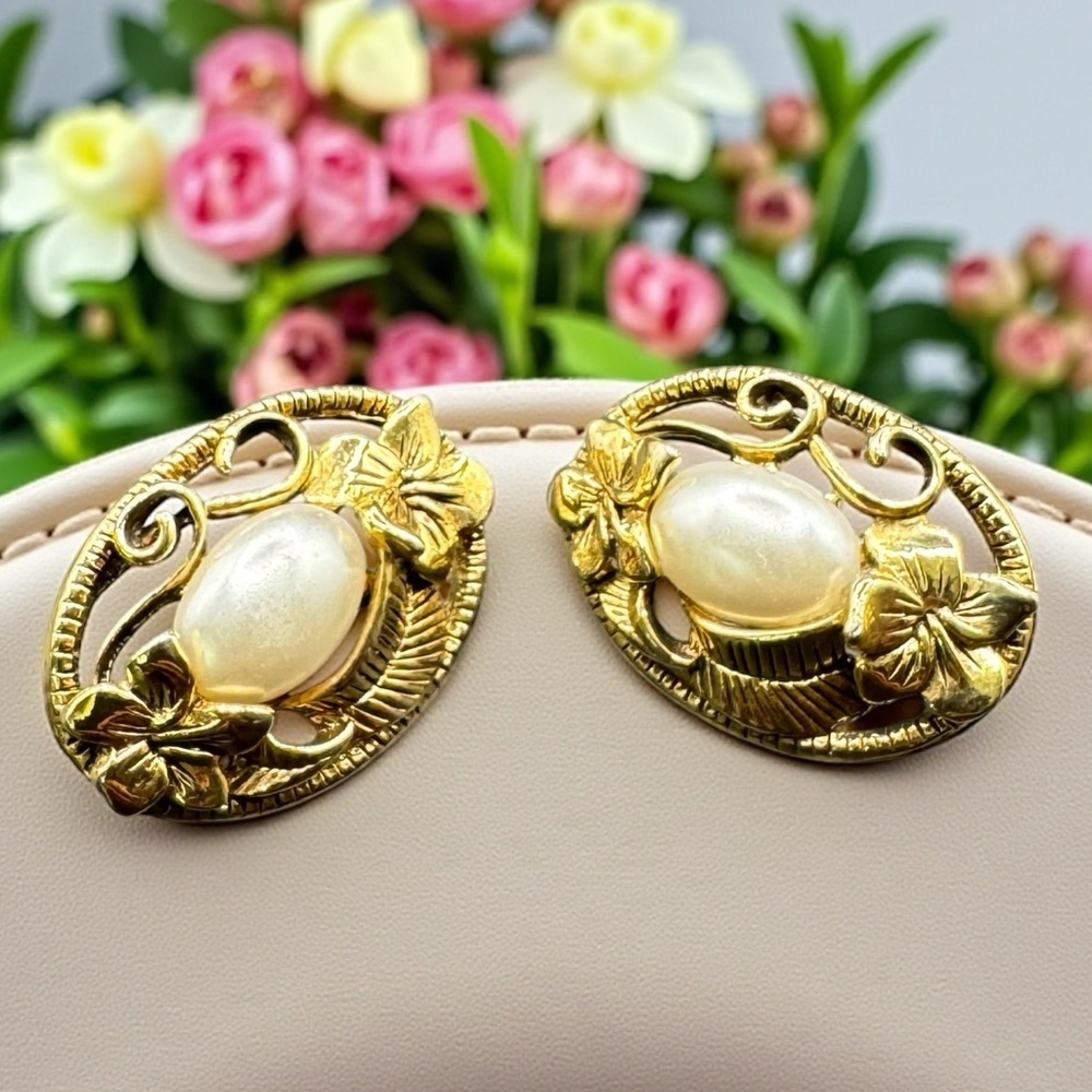 Vintage Gold Floral Oval Clip-On Earrings with Faux Pearl Center